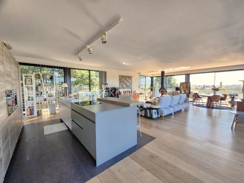 Maison d'architecte - 180 m² - 3 pièces