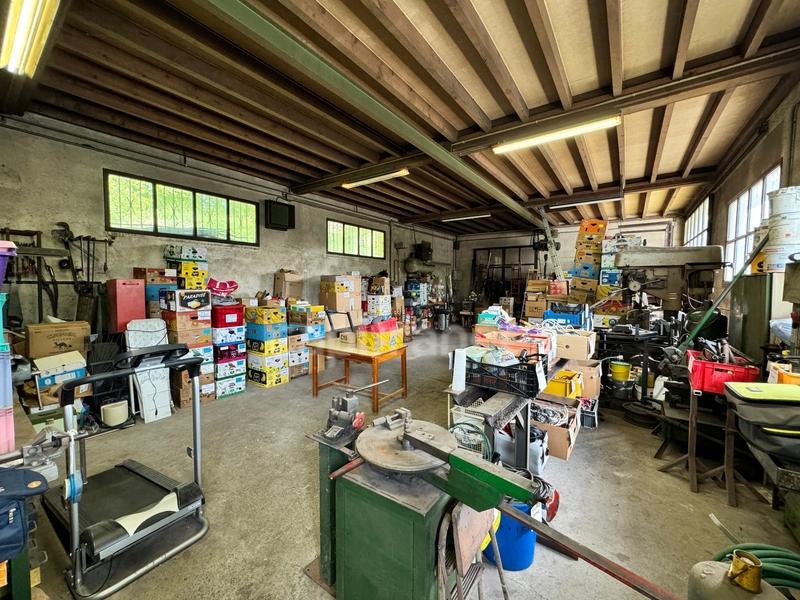 Local artisanal - 223 m² - 4 pièces