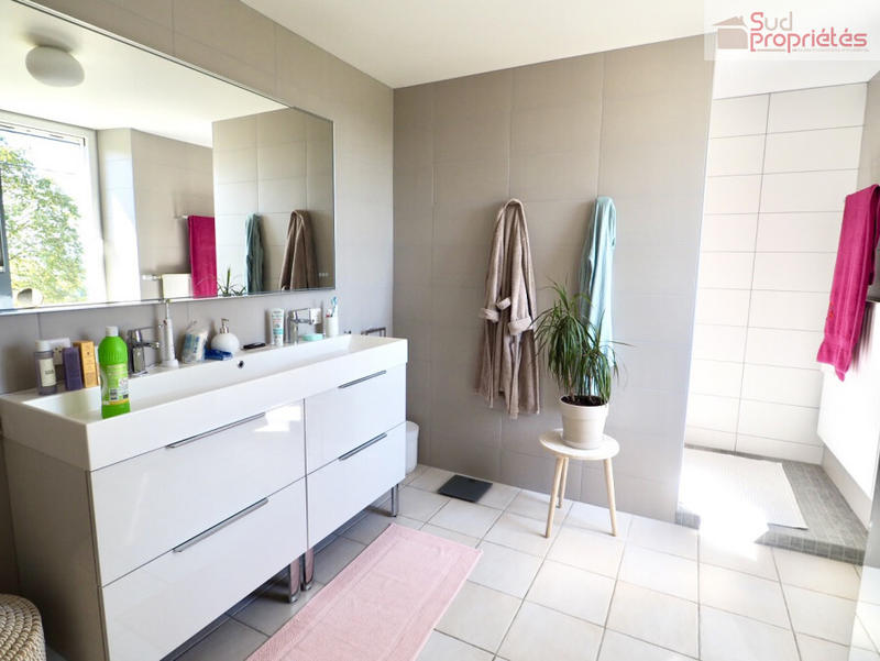 Maison - 306 m² - 8 pièces