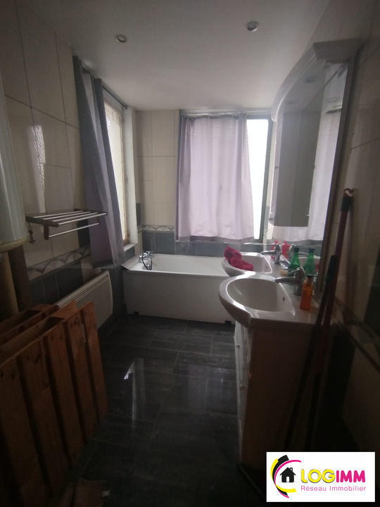 Appartement - 168 m² - 5 pièces