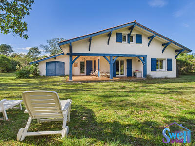 Maison traditionnelle - 140 m² - 6 pièces