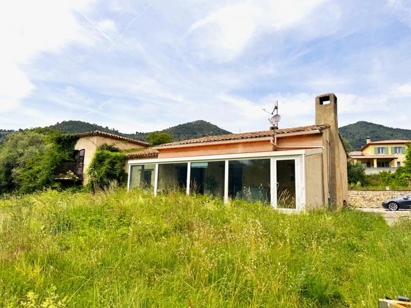 Maison - 265 m² - 5 pièces