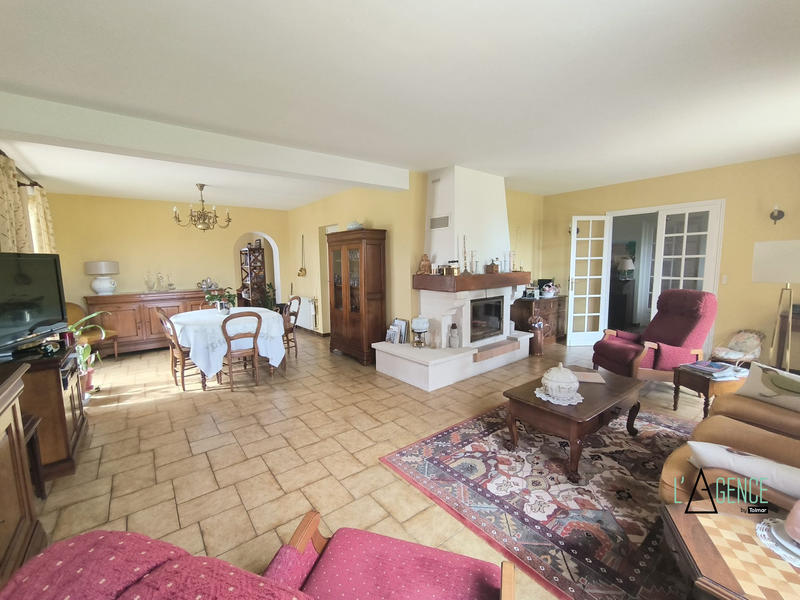 Maison traditionnelle - 287 m² - 9 pièces