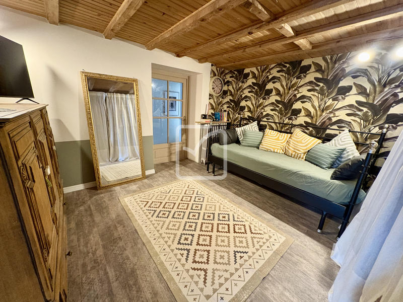 Maison - 200 m² - 8 pièces