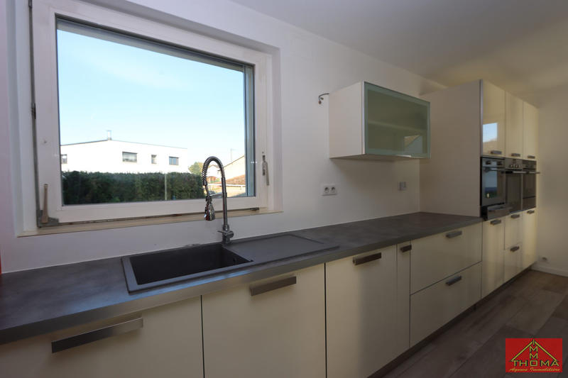 Maison - 195 m² - 9 pièces