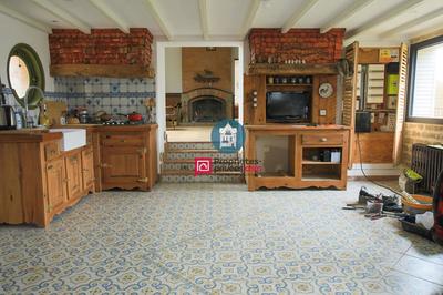 Maison - 260 m² - 9 pièces