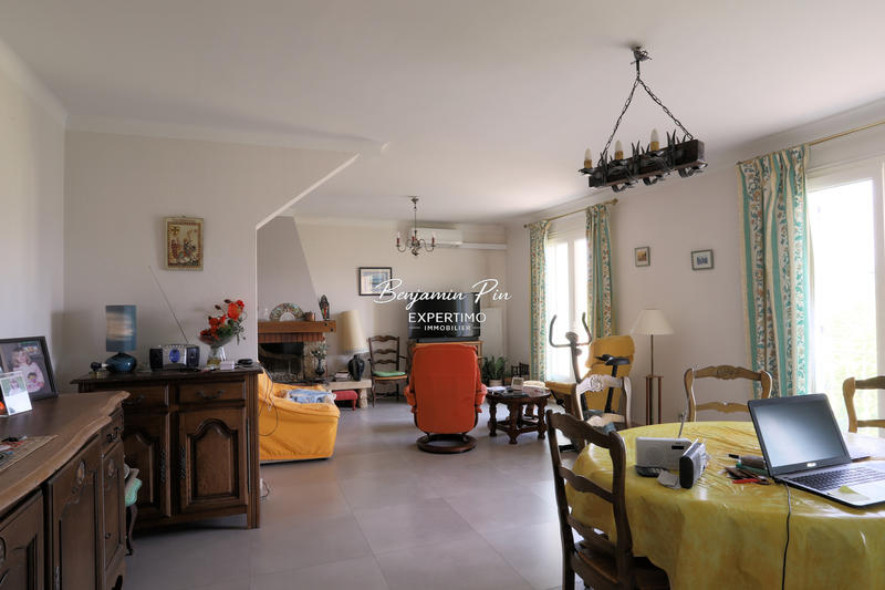 Villa - 161 m² - 6 pièces