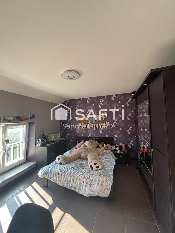 Maison - 221 m² - 9 pièces