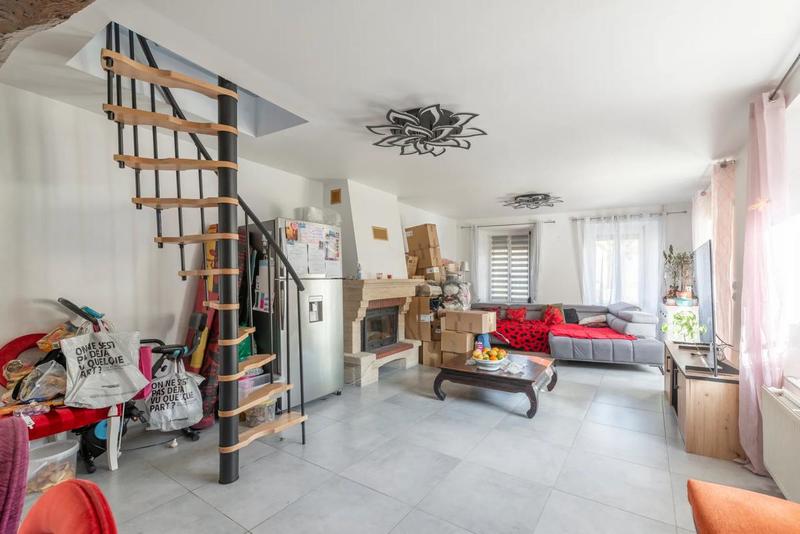 Maison - 155 m² - 8 pièces