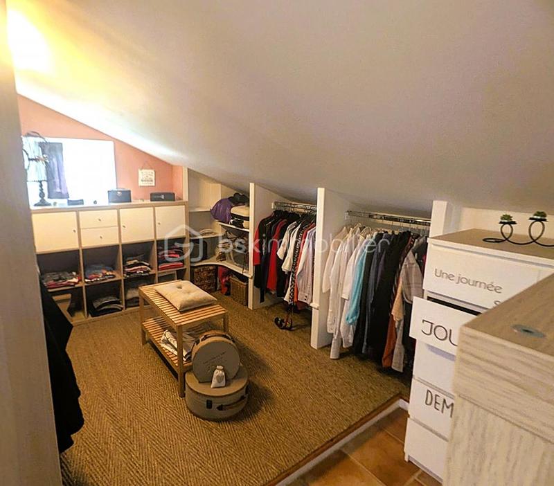 Demeure - 299 m² - 10 pièces