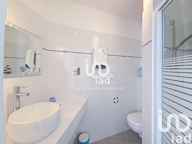 Maison - 203 m² - 9 pièces