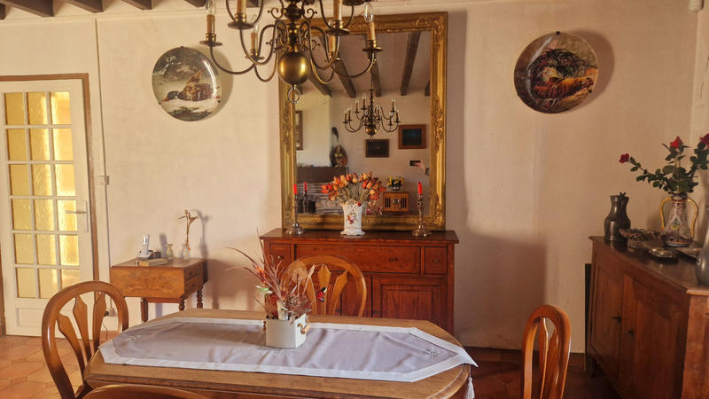 Maison - 237 m² - 8 pièces