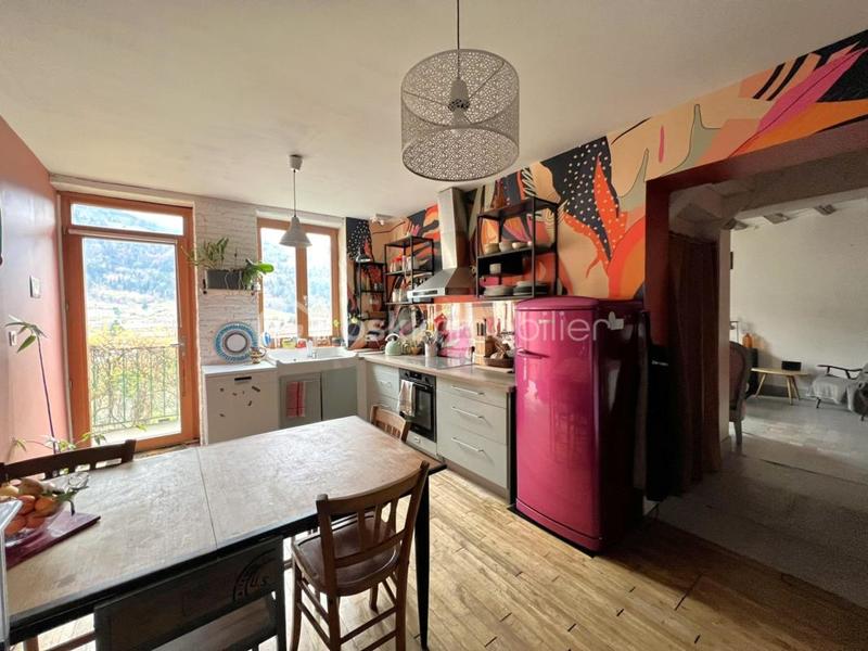 Maison - 196 m² - 6 pièces