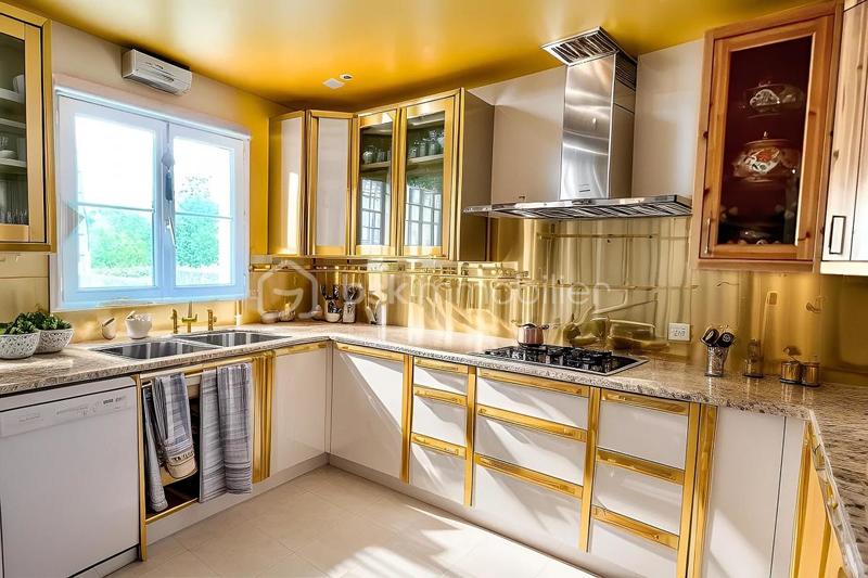 Maison - 136 m² - 7 pièces