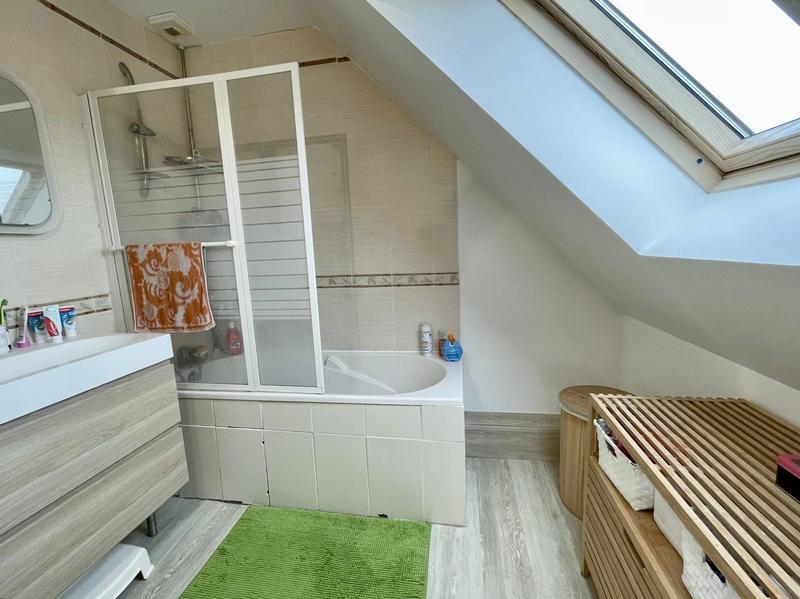 Maison - 153 m² - 8 pièces