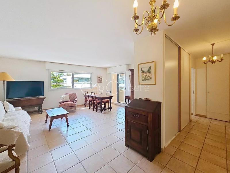 Appartement - 89 m² - 4 pièces