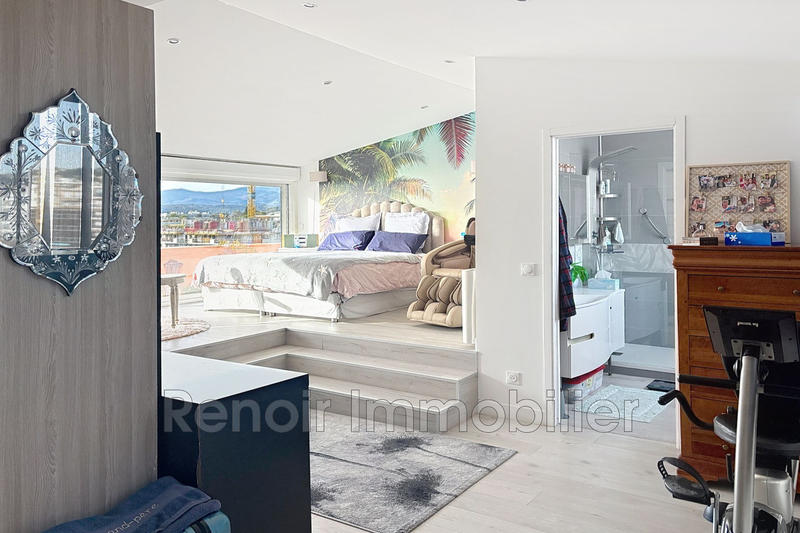 Appartement - 159 m² - 4 pièces