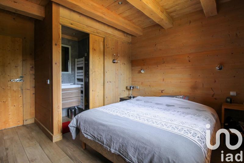 Châlet - 230 m² - 12 pièces