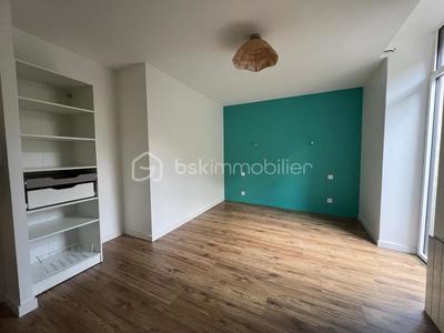 Immeuble - 98 m² - 4 pièces