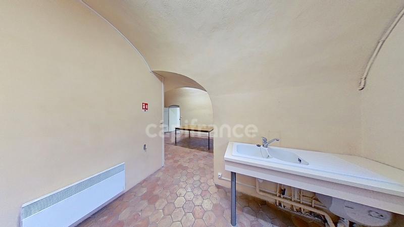 Bureau - 150 m² - 9 pièces