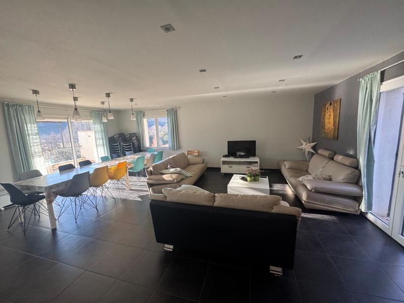 Villa - 159 m² - 8 pièces