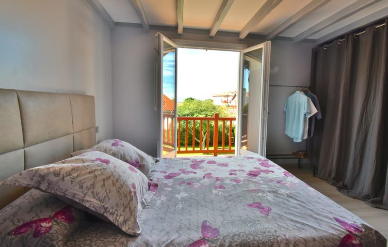 Villa - 202 m² - 7 pièces