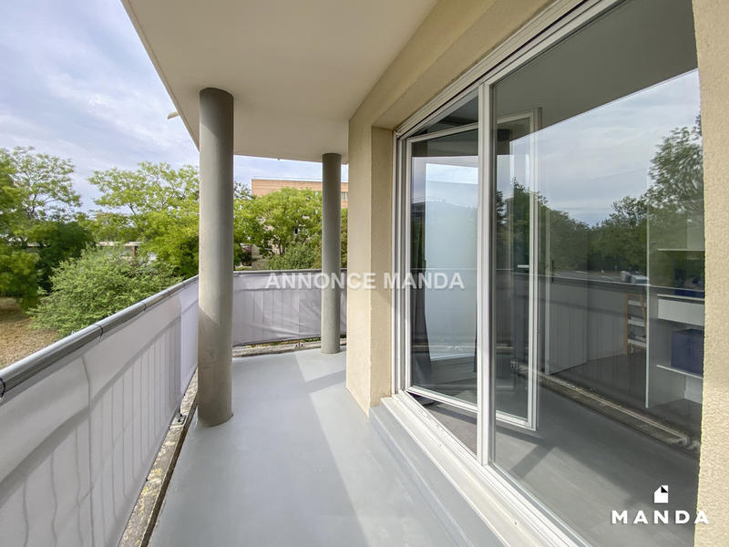 Chambre - 11 m² - 4 pièces