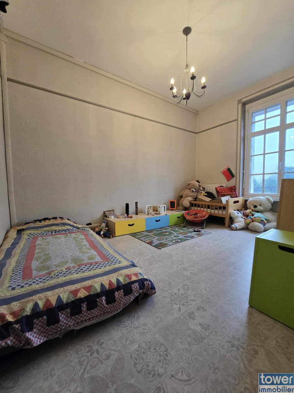 Maison - 122 m² - 8 pièces