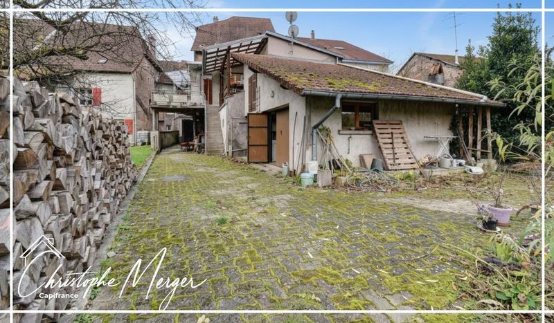 Maison - 245 m² - 8 pièces