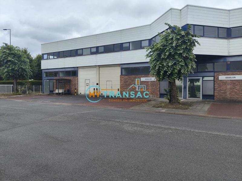 Local d'activité / Entrepôt - 2 440 m²