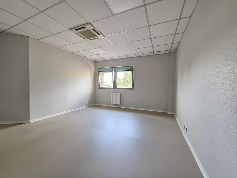 Local d'activités - 50 m² - 3 pièces