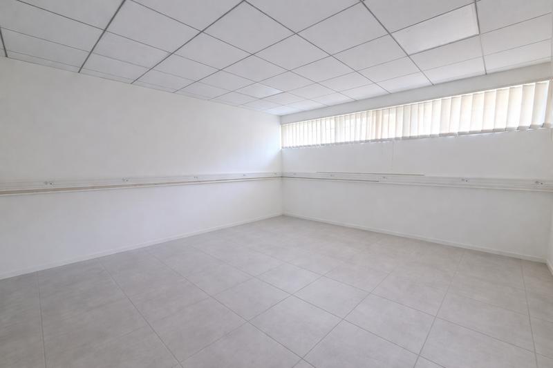 Local commercial - 548 m² - 20 pièces