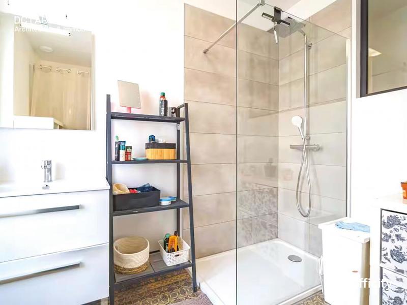 Maison - 247 m² - 10 pièces