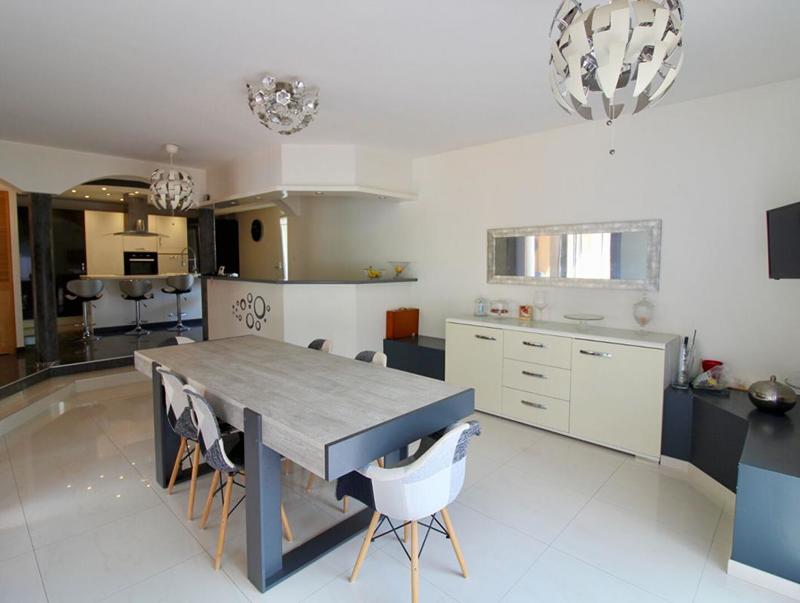 Maison d'architecte - 194 m² - 8 pièces