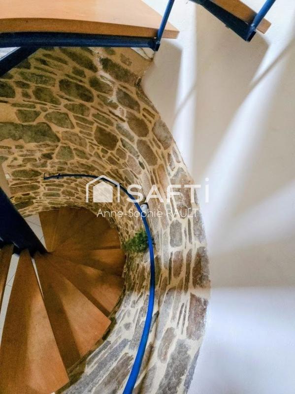 Maison - 171 m² - 6 pièces