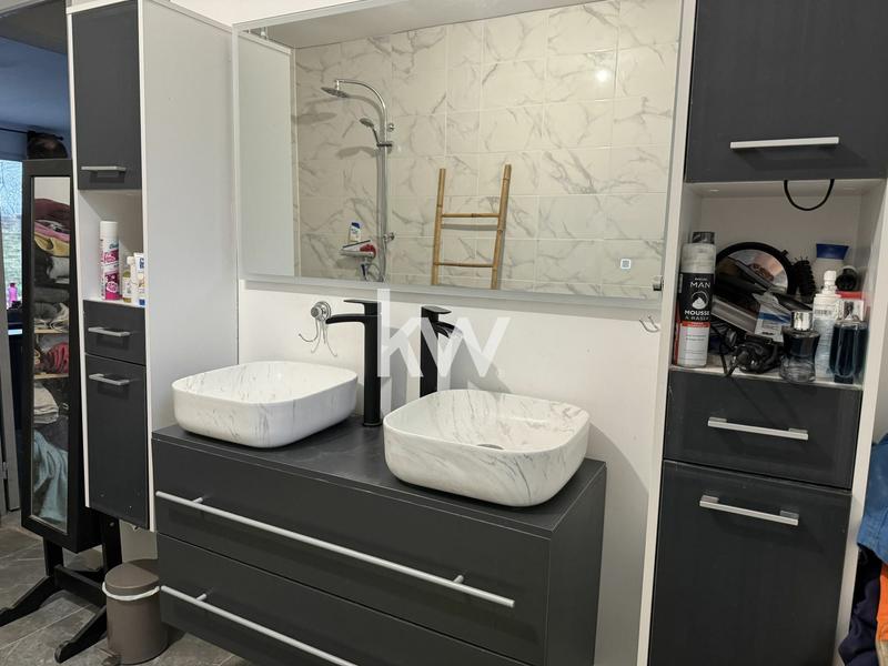 Maison - 97 m² - 3 pièces