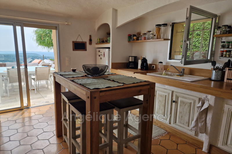 Maison - 200 m² - 7 pièces