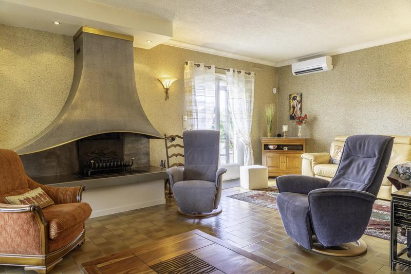 Maison - 210 m² - 9 pièces