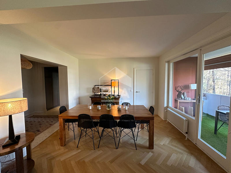 Appartement - 125 m² - 5 pièces