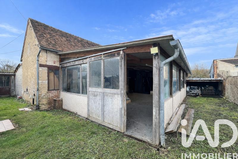 Maison - 713 m² - 5 pièces