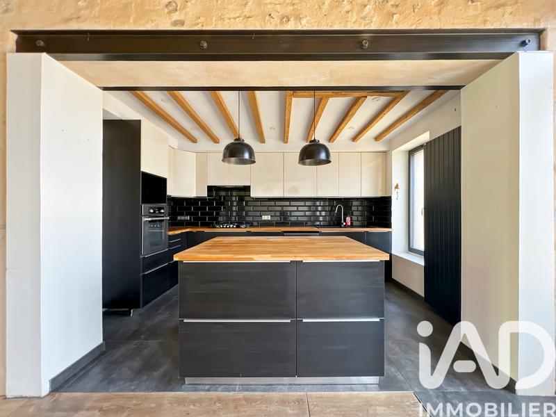 Maison de village - 211 m² - 8 pièces