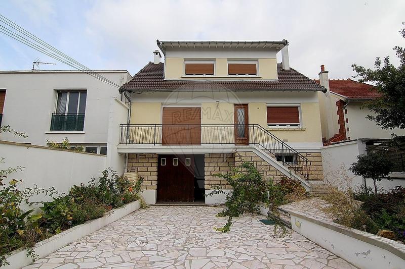 Maison - 130 m² - 8 pièces