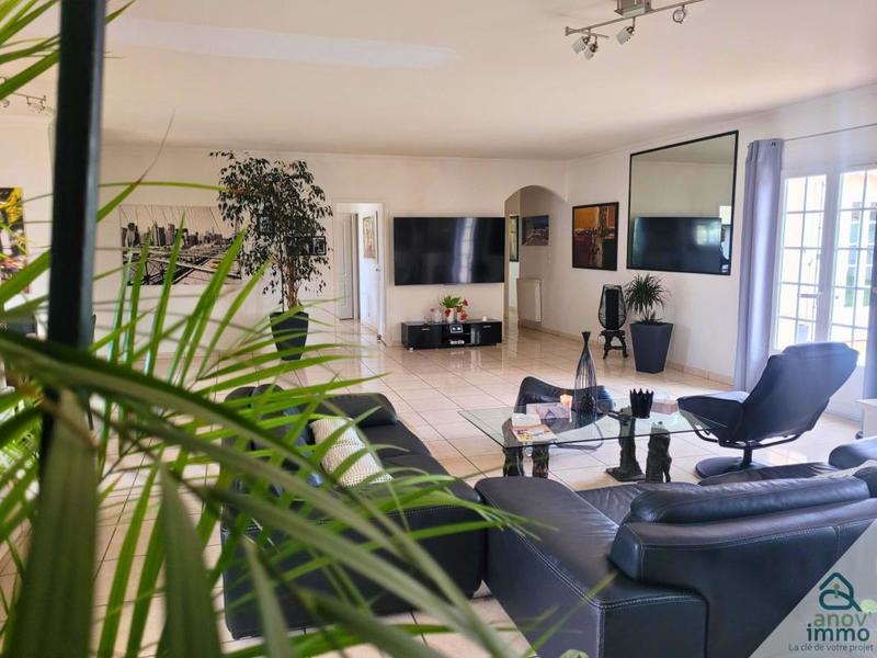 Maison - 170 m² - 5 pièces