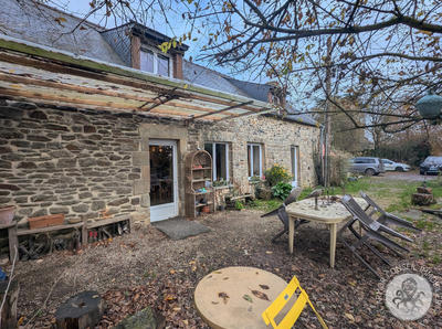 Maison - 169 m² - 8 pièces