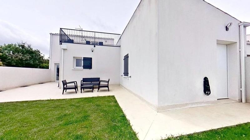 Maison - 102 m² - 4 pièces