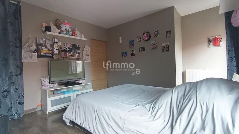 Maison - 250 m² - 12 pièces