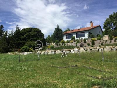 Maison - 151 m² - 4 pièces