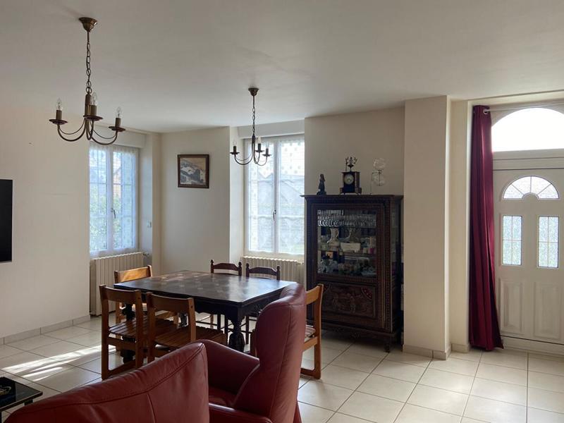 Maison - 107 m² - 6 pièces