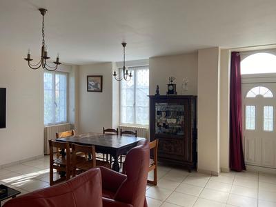 Maison - 107 m² - 6 pièces