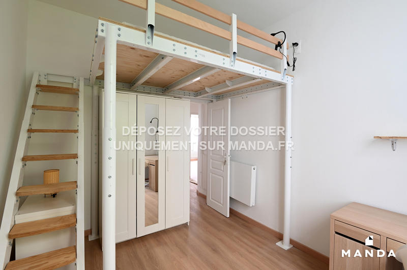 Chambre - 9 m² - 5 pièces